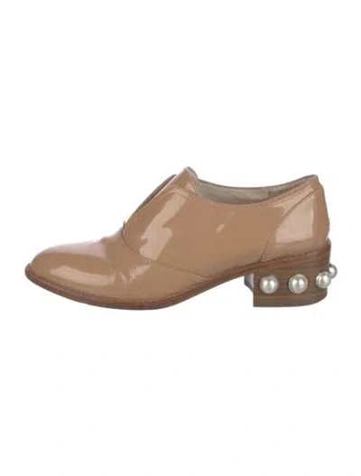 Pre-owned Louise Et Cie Patent Leather Studded Accents Mules In Neutral