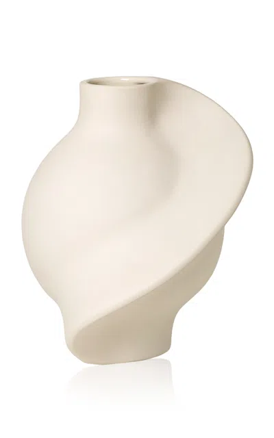 Louise Roe - Ceramic Pirout Vase 01 - White