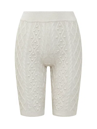 Loulou De Saison Knee-length Chic Shorts In Avorio-champagne