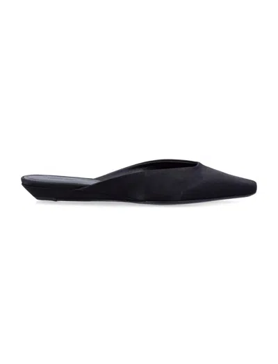 Loulou Studio Petros Mules