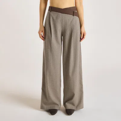 Lounge Brown