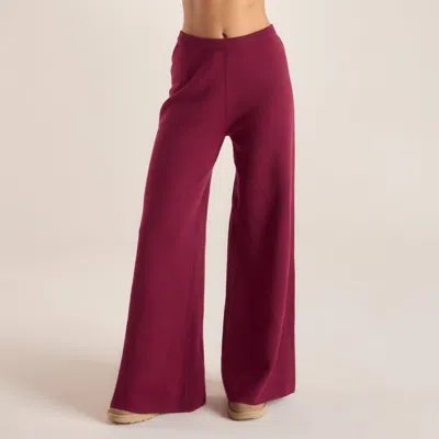 Lounge Burgundy In Red