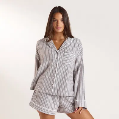 Lounge Chocolate In Gray