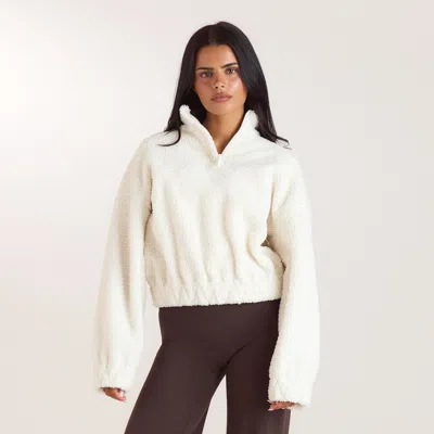 Lounge Cream In White