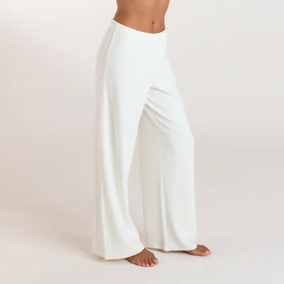 Lounge Cream In White