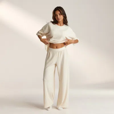 Lounge Cream In White