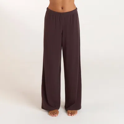Lounge Dark Chocolate In Brown