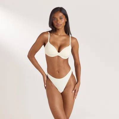 Lounge Latte In White