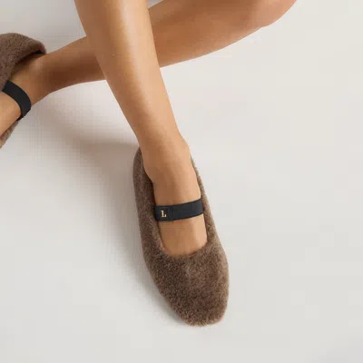 Lounge Mink In Brown