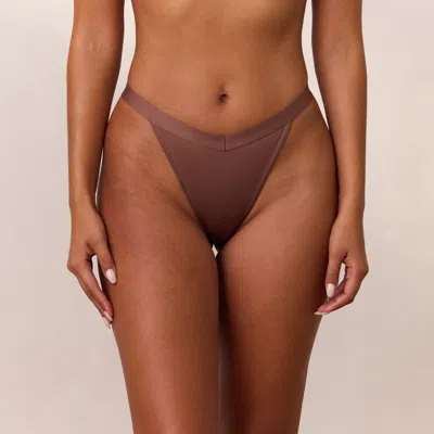 Lounge Nutmeg In Brown