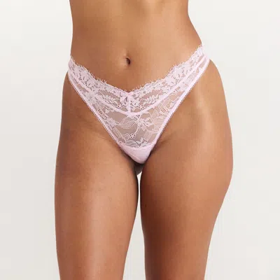 Lounge Pink In White