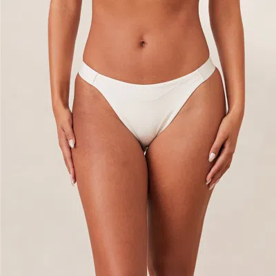 Lounge White