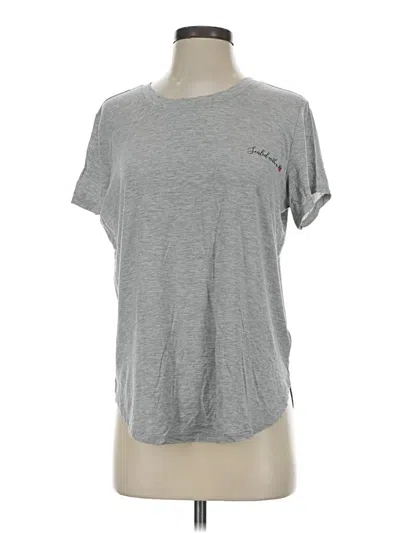 Pre-owned Love By Gap Active T-shirt In Gray