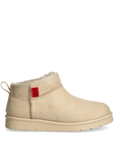 Love Moschino Logo-patch Boots In 中性色