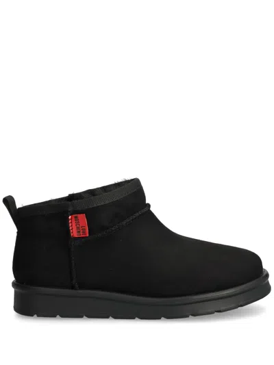 Love Moschino Logo-patch Boots In 黑色