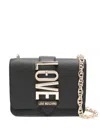 Love Moschino Logo-plaque Crossbody Bag In 黑色