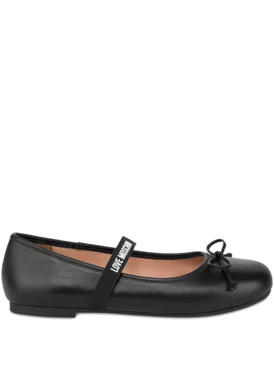 Love Moschino Ballerinas Mit Riemen In Black