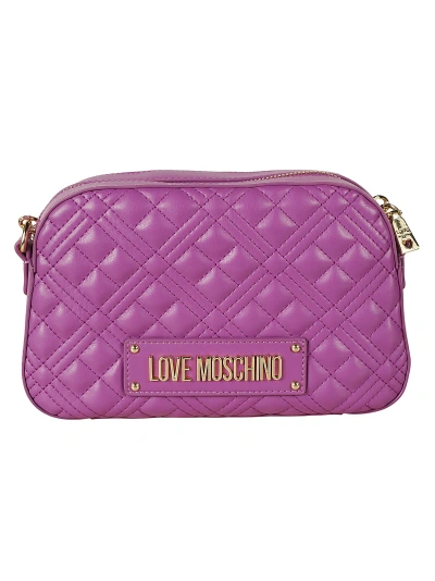 Love Moschino Logo标牌绗缝斜挎包 In Purple