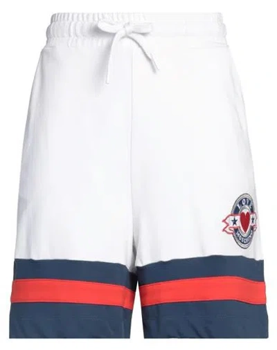Love Moschino Woman Shorts & Bermuda Shorts White Size 6 Cotton