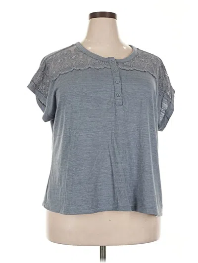 Pre-owned Love Scarlett Short Sleeve Top Gray Keyhole Neckline Tops