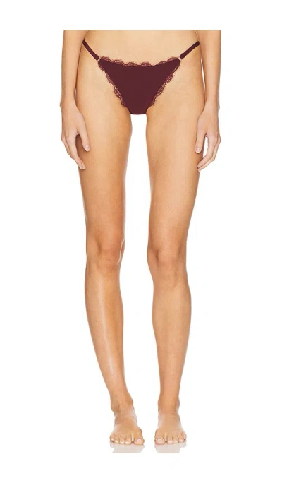 Love Stories Roomie Thong In Burgundy
