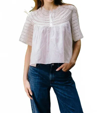Love The Label Katrina Short Sleeve Top In White Swan In Gray