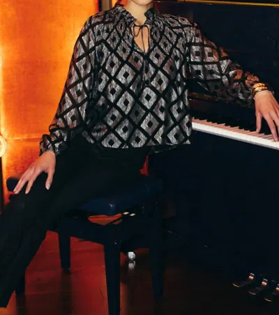 Love The Label Meredith Top In Silver Ikat Metallic In Multi