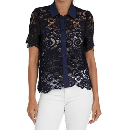LOVE TOKEN AINSLEY SHORT SLEEVE LACE BLOUSE IN NAVY