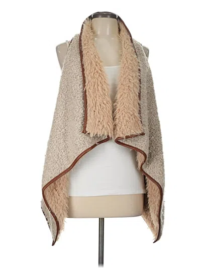 Pre-owned Love Tree Faux Fur Vest In Ivory