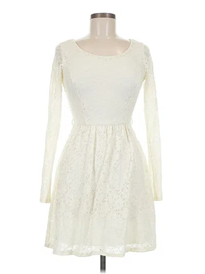 Pre-owned Lovely Day Cocktail Dress In Ivory