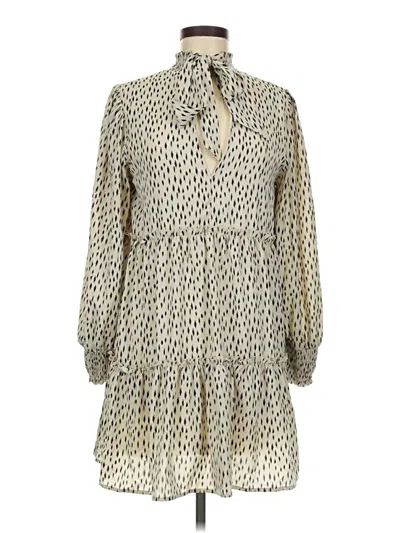 Pre-owned Loveriche Casual Dress In White