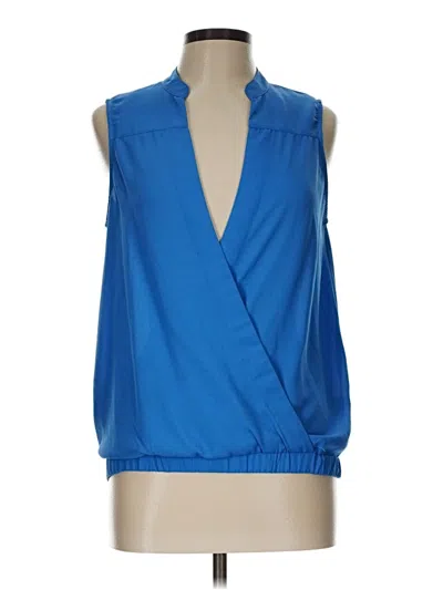 Pre-owned Loveriche Sleeveless Blouse In Blue