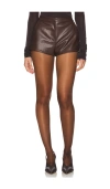 Lovers & Friends Reese Faux Leather Short In 초콜렛 브라운
