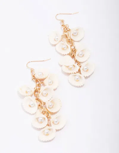 Lovisa - Gold Flowing Shell Drip Earrings I Hypoallergenic I Stylish And Trendy I Perfect For Special Occas In Beige