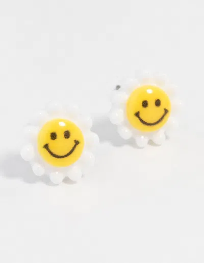Lovisa Plastic Smiley Daisy Stud Earrings In Yellow
