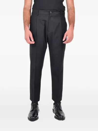 Low Brand Pleated Trousers In Black