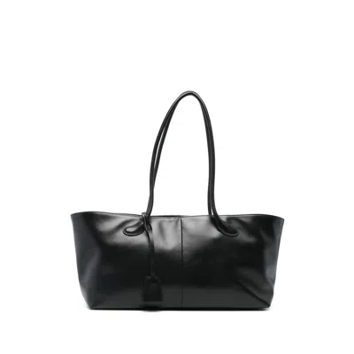 Low Classic Bags Black