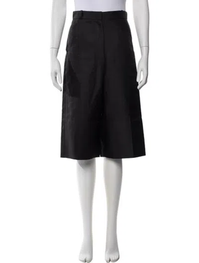 Pre-owned Low Classic Knee-length Shorts In Black