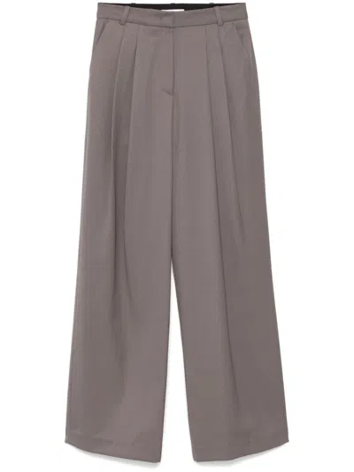 Low Classic Pleated Trousers In Purple