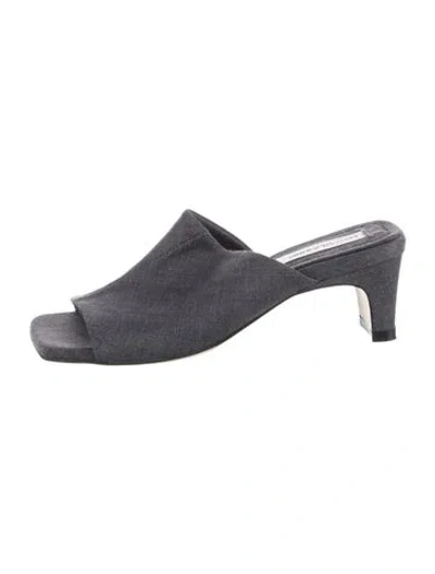 Pre-owned Low Classic Slides In Gray