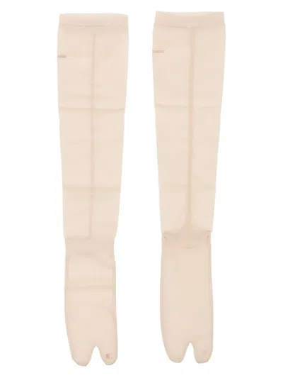 Low Classic Tabi Lc Long Socks In Neutrals