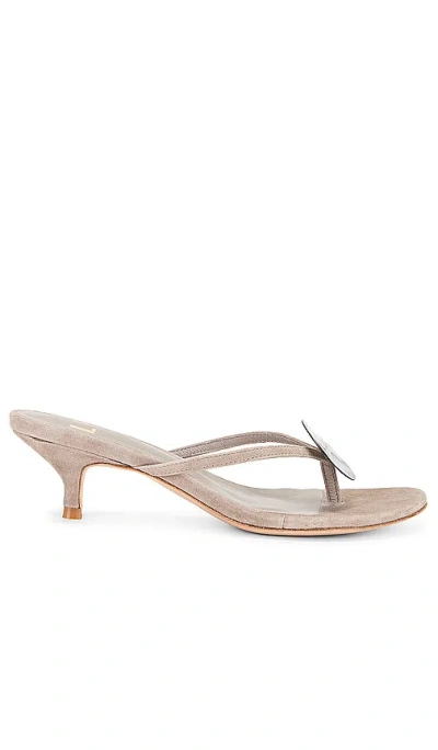 Lpa Mother Pearl Sandal In 灰褐色