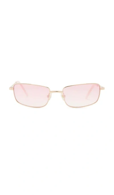 Lu Goldie Yuki Sunglasses In 草莓色