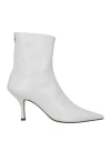 Luca Valentini Woman Ankle Boots Light Grey Size 9 Leather
