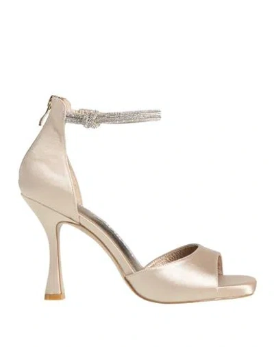 Luciano Barachini Elite Woman Sandals Beige Size 9 Textile Fibers