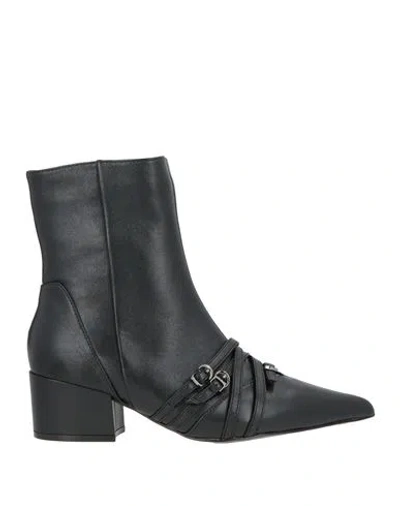 Luciano Barachini Woman Ankle Boots Black Size 8 Leather
