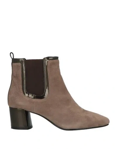 Luciano Barachini Woman Ankle Boots Taupe Size 8 Leather In Gray