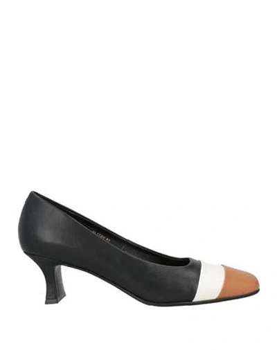 Luciano Barachini Woman Pumps Black Size 7 Leather