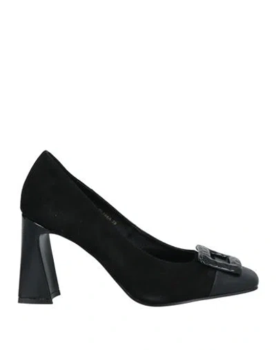 Luciano Barachini Woman Pumps Black Size 9 Leather