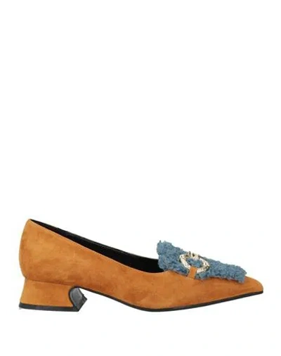 Luciano Barachini Woman Pumps Marigold Size 7 Leather, Textile Fibers In Brown